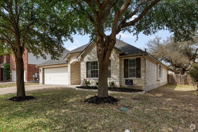 Building Photo - 601 Pebblestone Walk Dr Rental