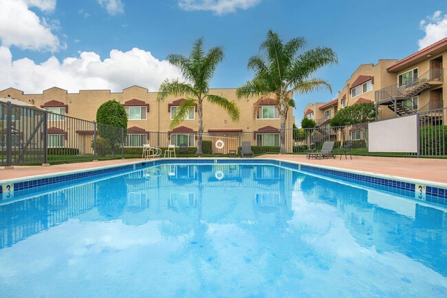 Photo - Azusa Gardens Apartments
