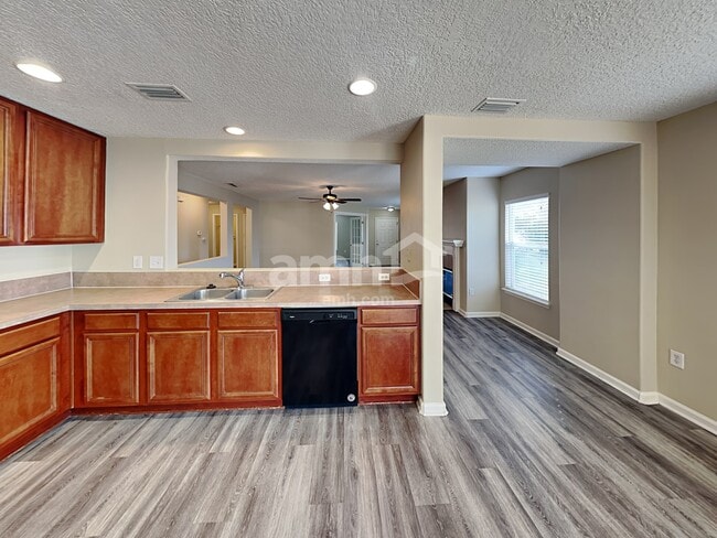 Photo - 76163 Long Pond Loop