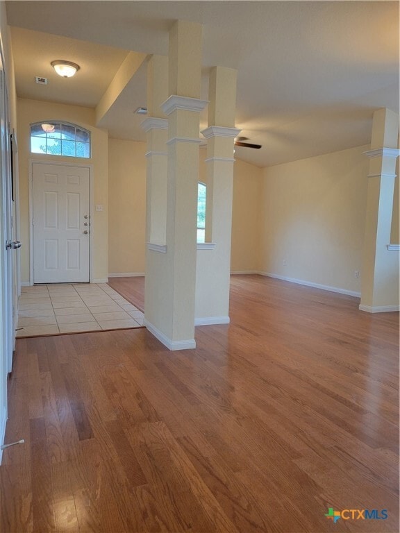 Photo - 314 Crowfoot Dr