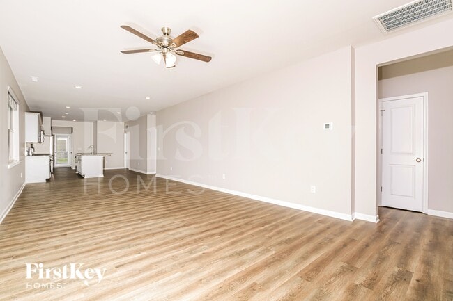 Photo - 444 Haywood Glen Dr
