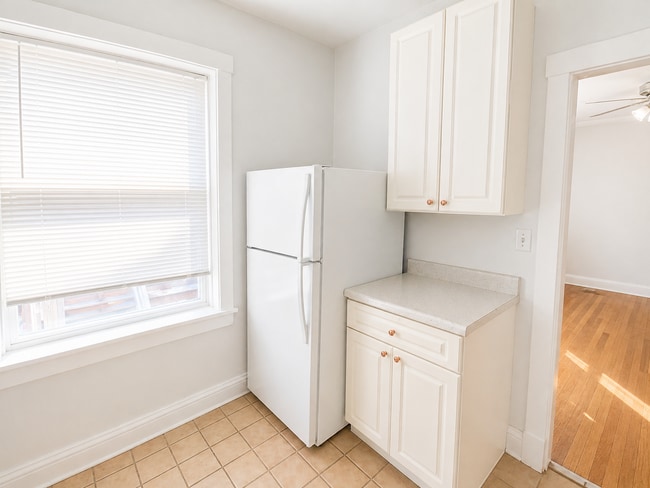 Photo - 446 W Arlington Pl Unit 3