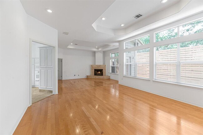 Photo - 1621 Maggie Mayes St
