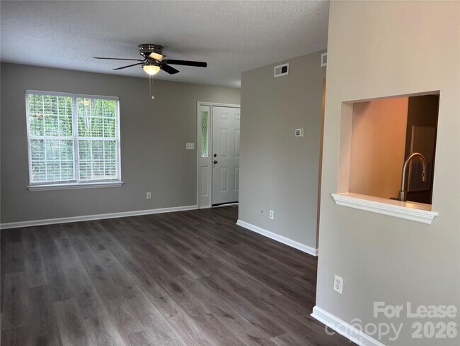 Photo - 1000 Mt Holly-Huntersville Rd