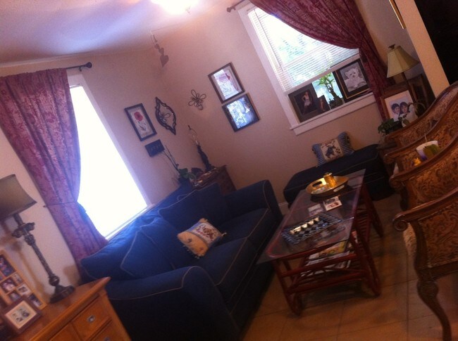 Photo - 2108 Willow St Unit B.