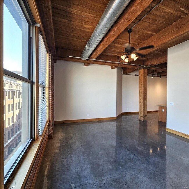 Photo - 1 Brookings Dr Unit 501