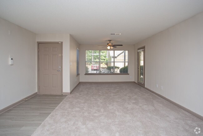 1BR, 1BA - 908 SF
