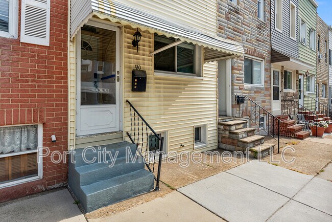 Photo - 430 W 23rd St