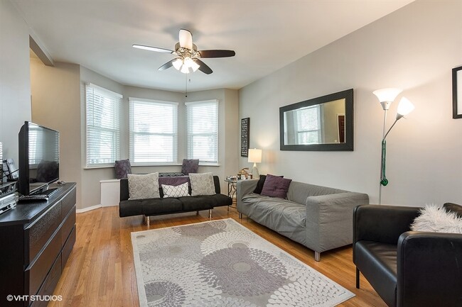 Photo - 1709 W Fletcher St Unit #1