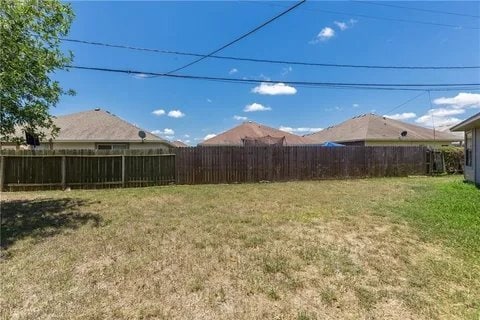 3042 Shady Creek Ln