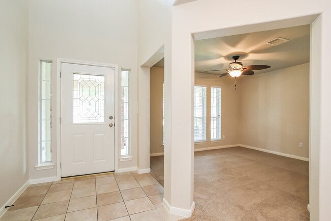 Photo - 14819 Olde Manor Ln