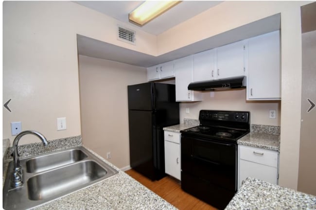 Photo - 2121 Lobdell Blvd Unidad H54