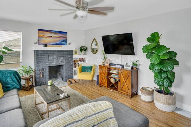 Photo - 4546 Brighton Ave