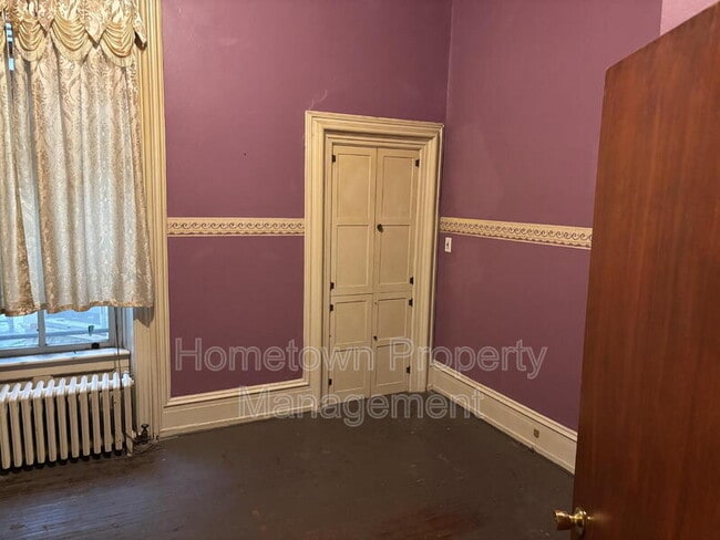 Photo - 319 E Sunbury St Unit Apt 1A