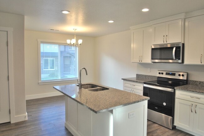 Photo - 2049 N 380 E