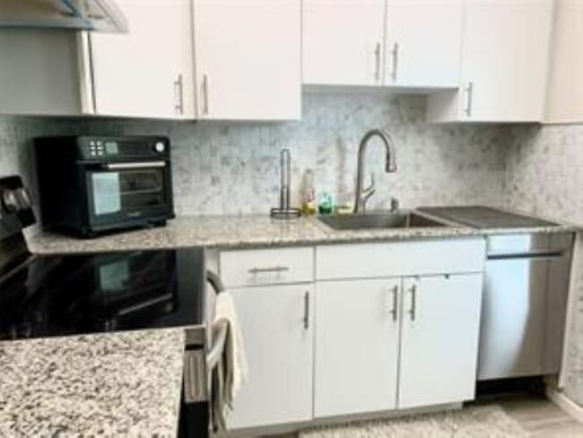 Photo - 2555 NE 11th St Unit 606