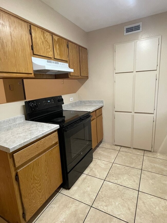 Photo - 941 Gail Gardner Way Unit C