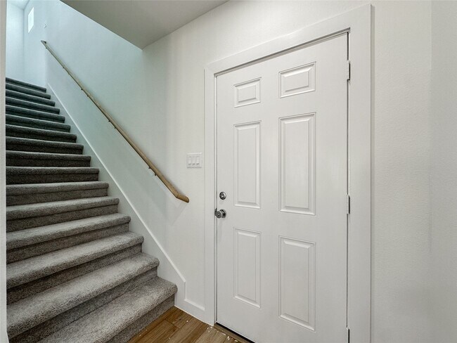 Photo - 824 Waxahachie St