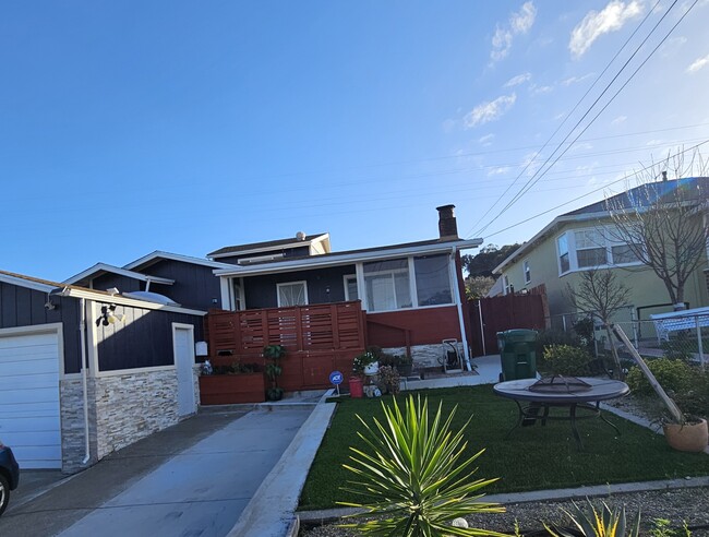 Photo - 1539 Nob Hill Ave