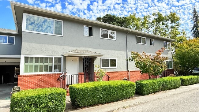 Building Photo - 2053 Central Ave Unit 2053 Central Ave B (LO) Rental