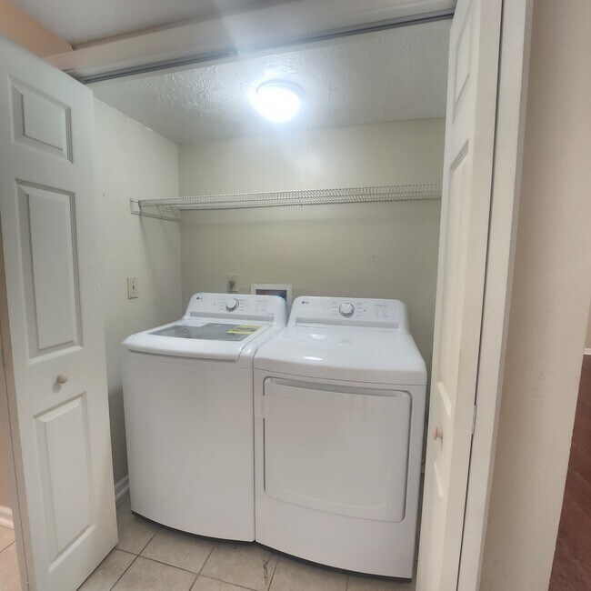 Photo - 3022 Spruce Cir