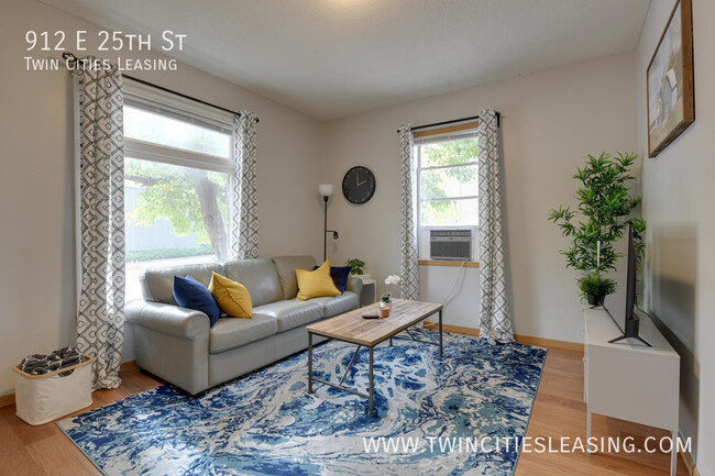 Building Photo - 912 E 25th St Rental