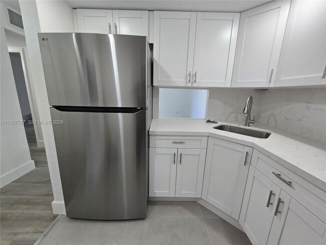 Photo - 4550 NW 9th St Unit 304E