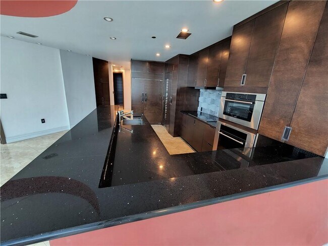 Photo - 400 W Peachtree St NW Unit 3916