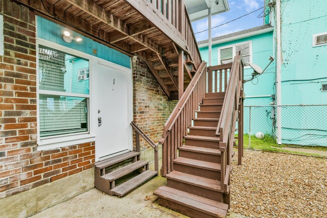 Building Photo - 2914 Avenue K Unit 1