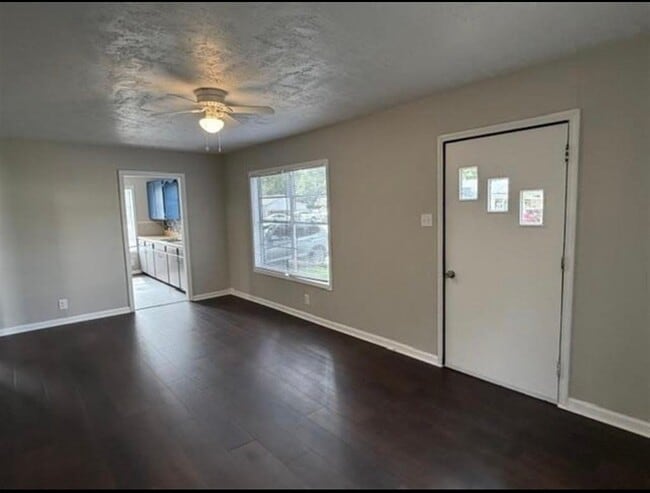Photo - 2222 Lilly St