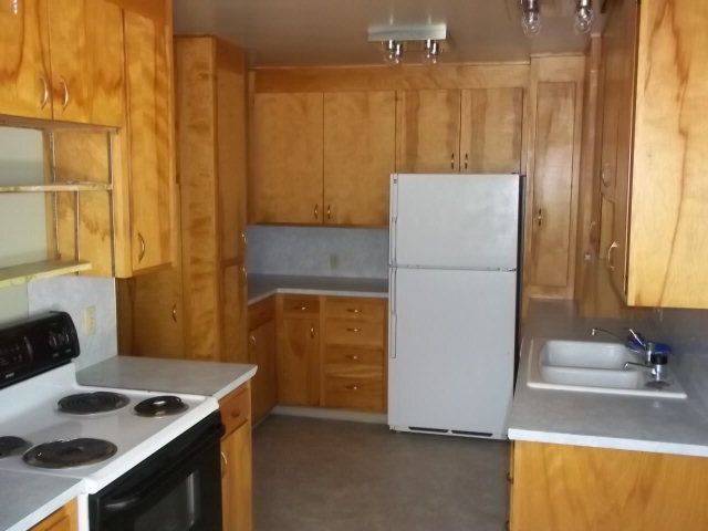 Kitchen - 1315 NE Orchard Dr