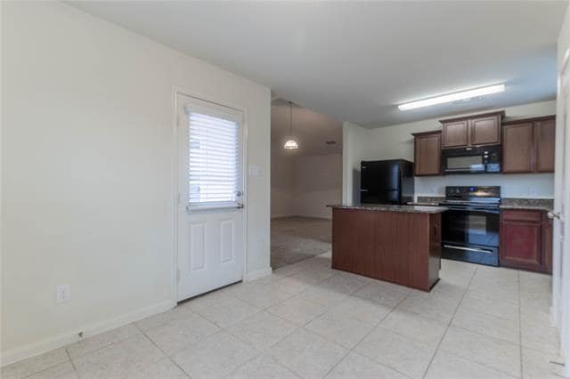 Photo - 211 Magnolia Dr