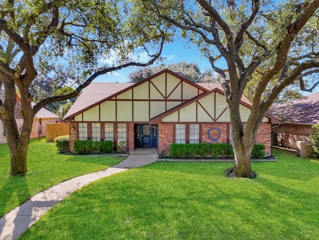 Building Photo - 9718 Amberley Dr