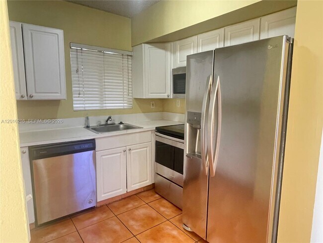 Photo - 6255 SW Kendale Lakes Cir Unit 116
