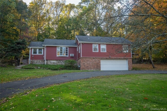 Photo - 551 S Pascack Rd