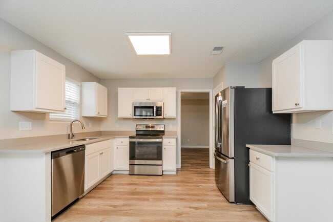 Photo - 3323 Baseline Rd