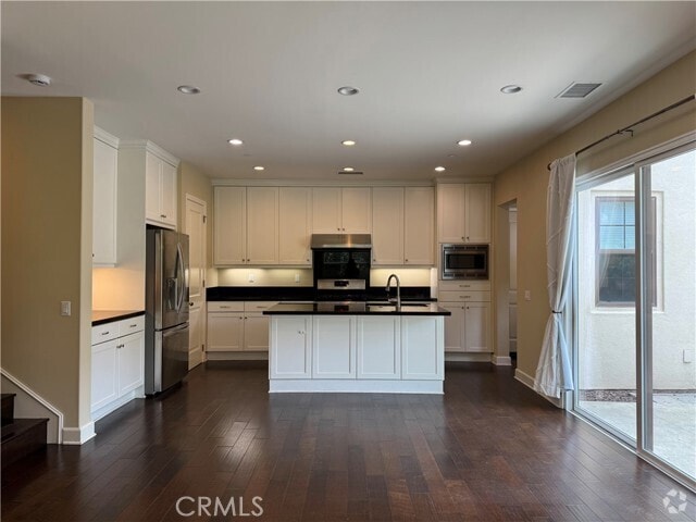Building Photo - 218 Firefly Rental