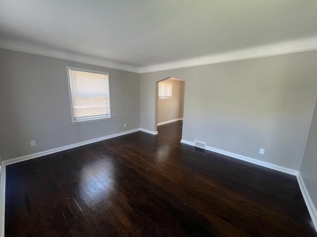 Photo - 22148 Moross Rd