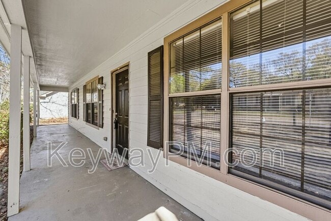 Photo - 912 Jones Dr