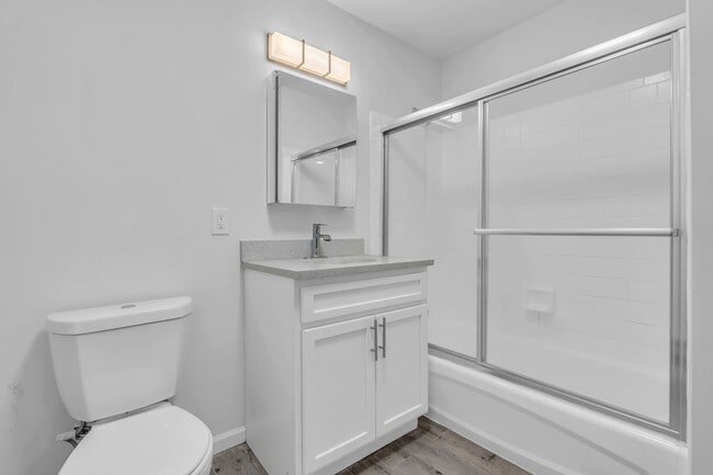 Photo - Riverside Apartments