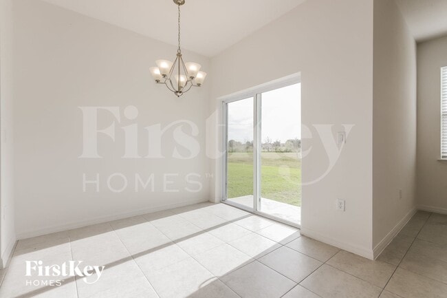 Photo - 204 Windsor Reserve Dr