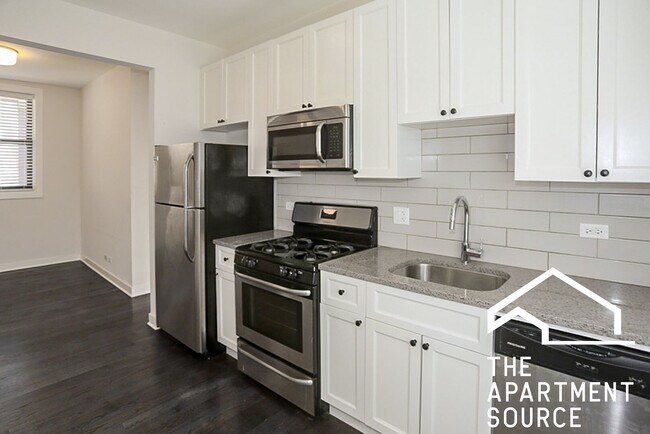 Photo - 1600 W Belle Plaine Ave Unit 2