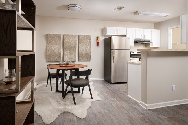 Colony Pointe