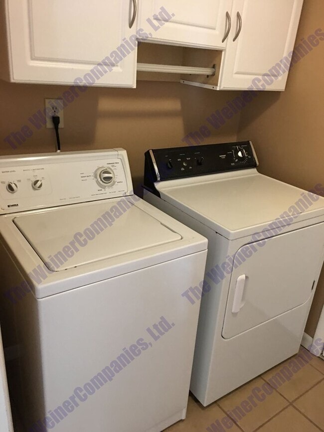 Photo - Now leasing!!