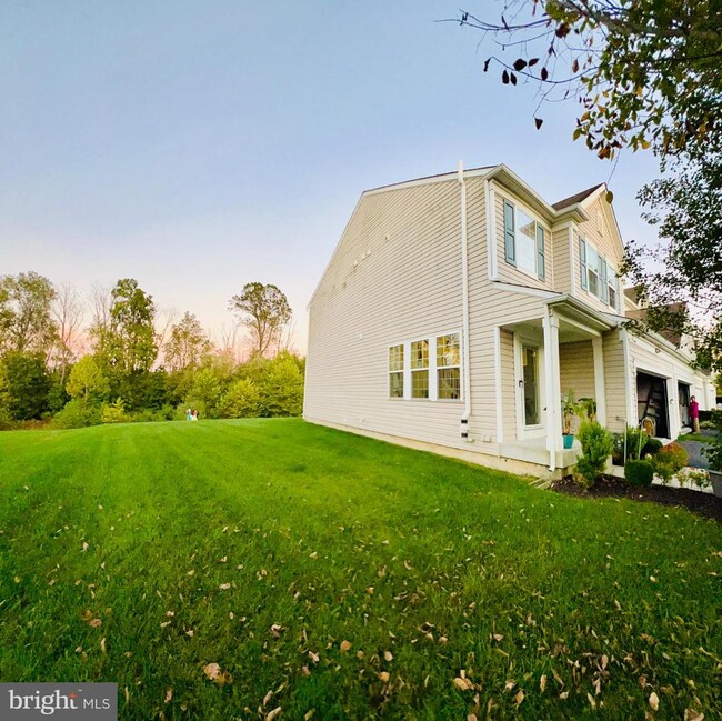 Photo - 209 Sills Ln