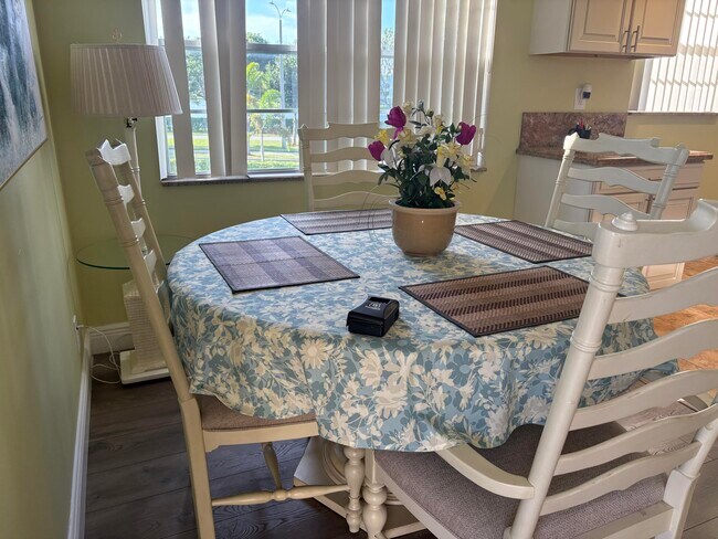 Photo - 154 Preston Way Unidad 154 D