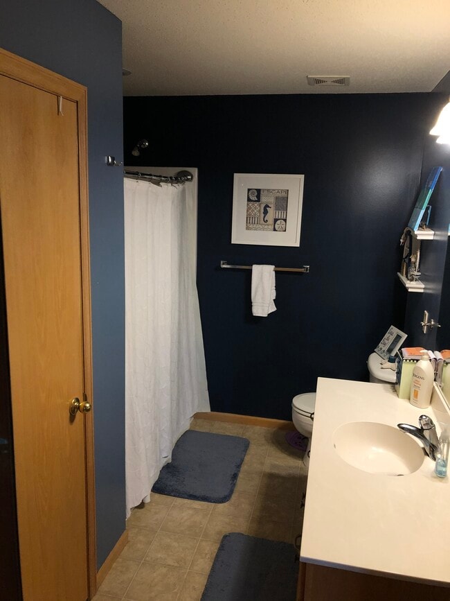 Building Photo - 2156 Willow Trail