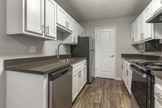 Photo - Fairway Glen