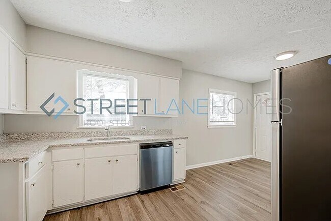 Photo - 137 Prince Ave