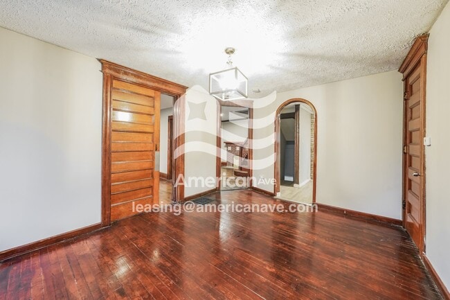 Photo - 271 Kirk Ave